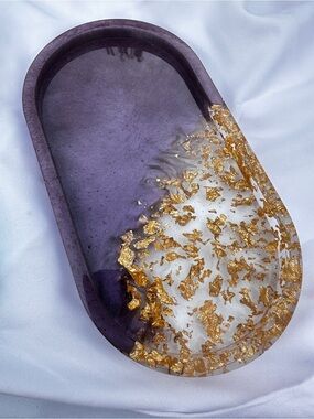 Resin Oval Tray with Gold Foil Accent
